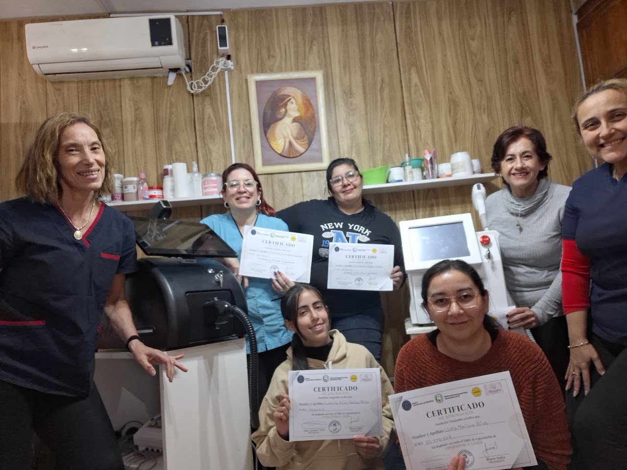 Equipo de profesionales certificados de Almendra Estética y Spa